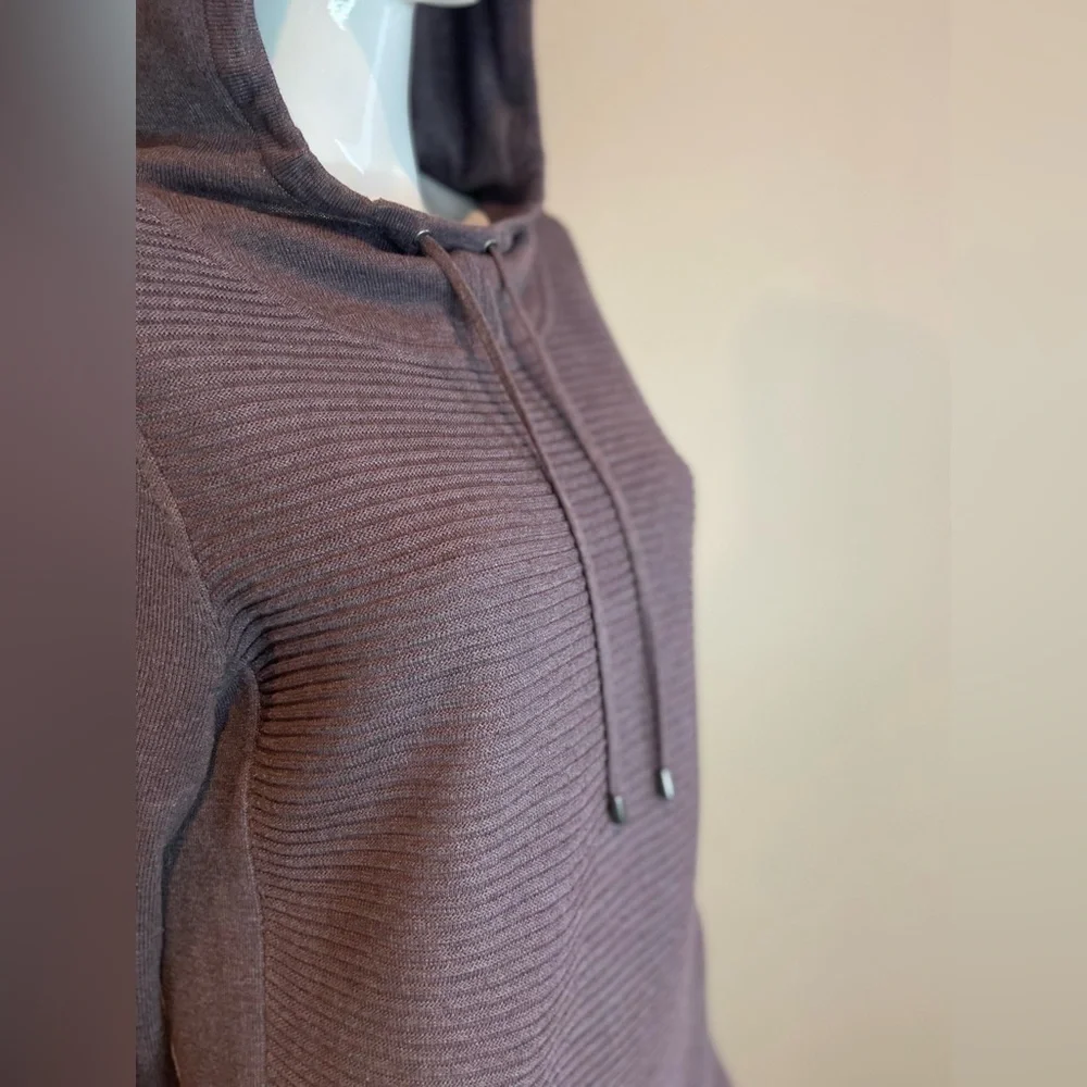 Artisan NY~Dusty Plum~Ribbed~Cowl Neck Hoodie~Sweater~Thumb Hole Cuff~Size S